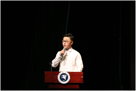 材料学院隆重举行2019级新生开学典礼