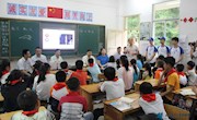 校党委副书记黄士安看望慰问我院暑期“三下乡”实践队师生 