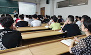 学院领导集体深入课堂听取开学第一课