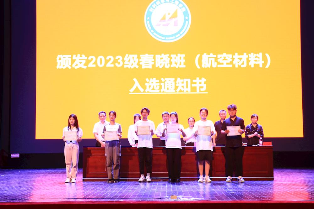 30cefd9549a246b9b8e1829c89e6b353.jpg