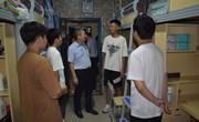 校党委常委、副校长郭正华深入宿舍走访慰问学院2024级新同学
